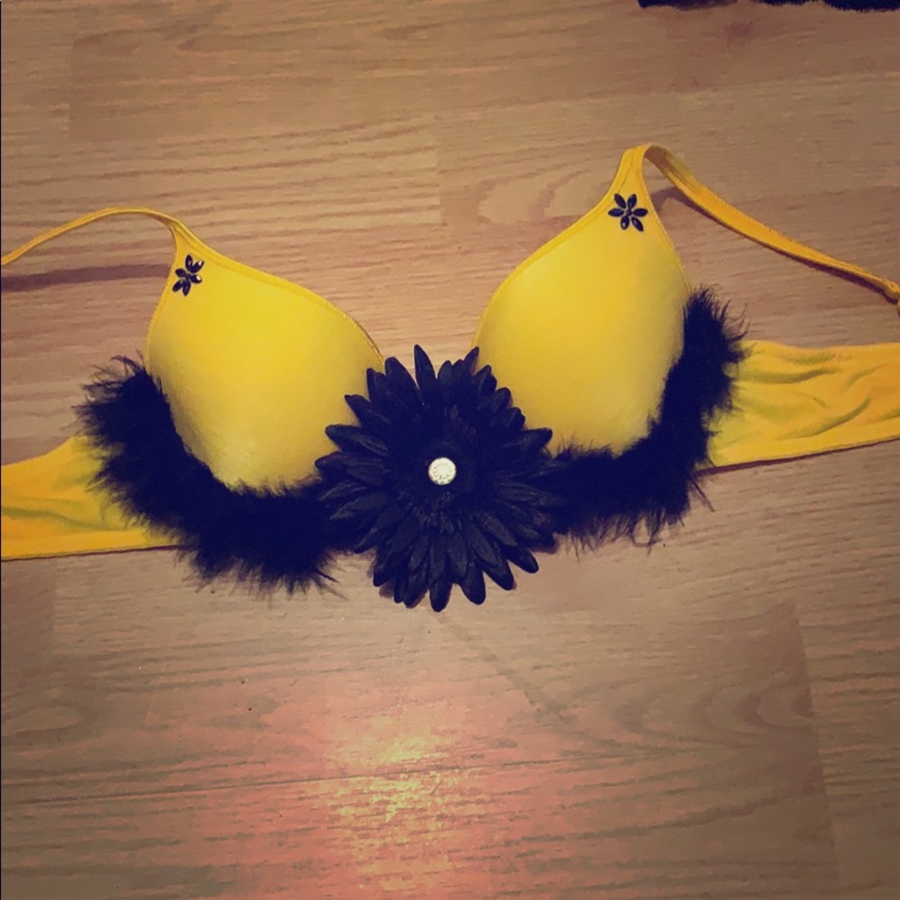 Rave bra